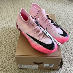 Nike Zoom Superfly 9 Academy boys cleats NWT